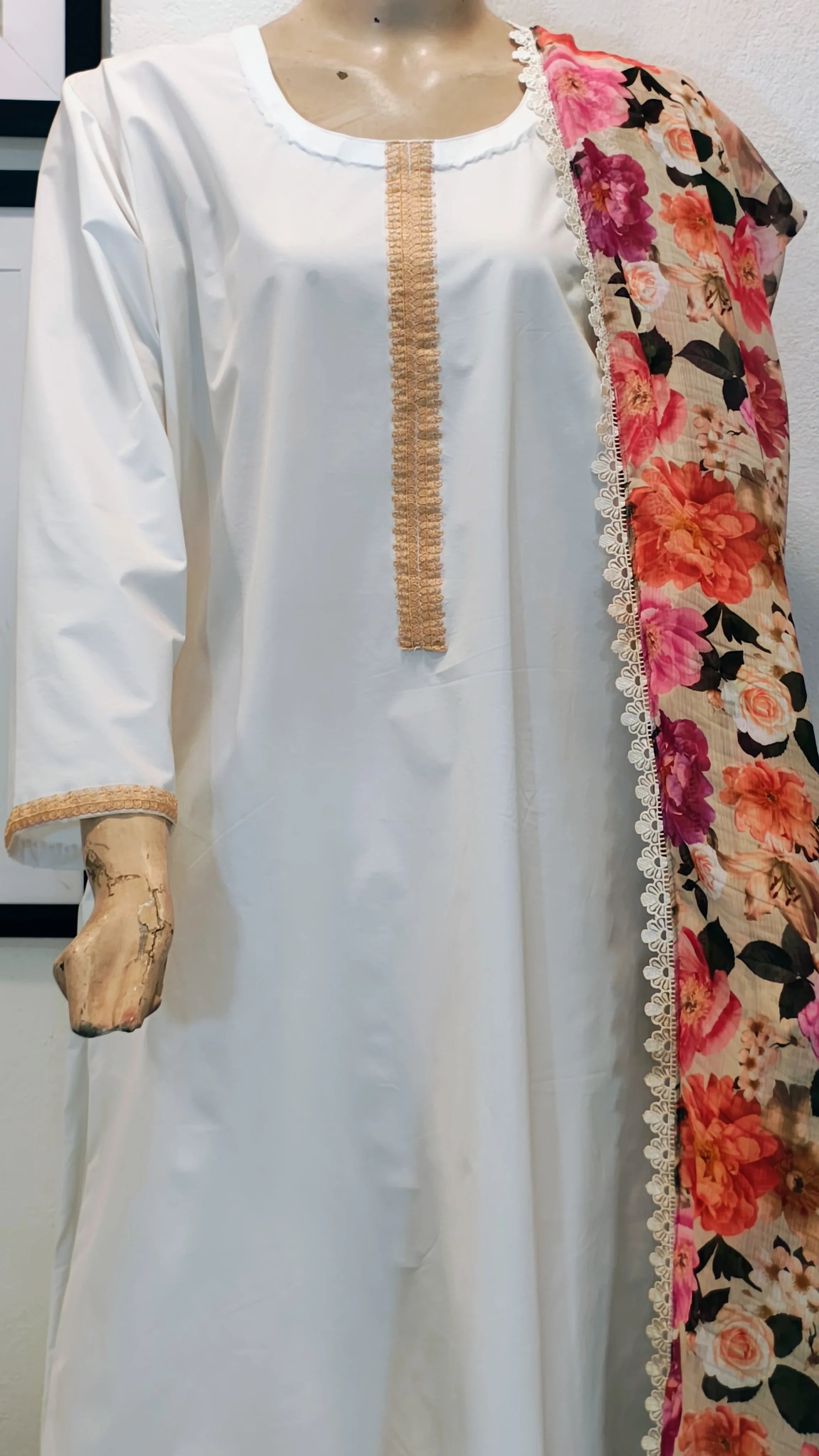 Classic White Cotton 3-Piece Suit with Lace Detailing & Floral Print Dupatta