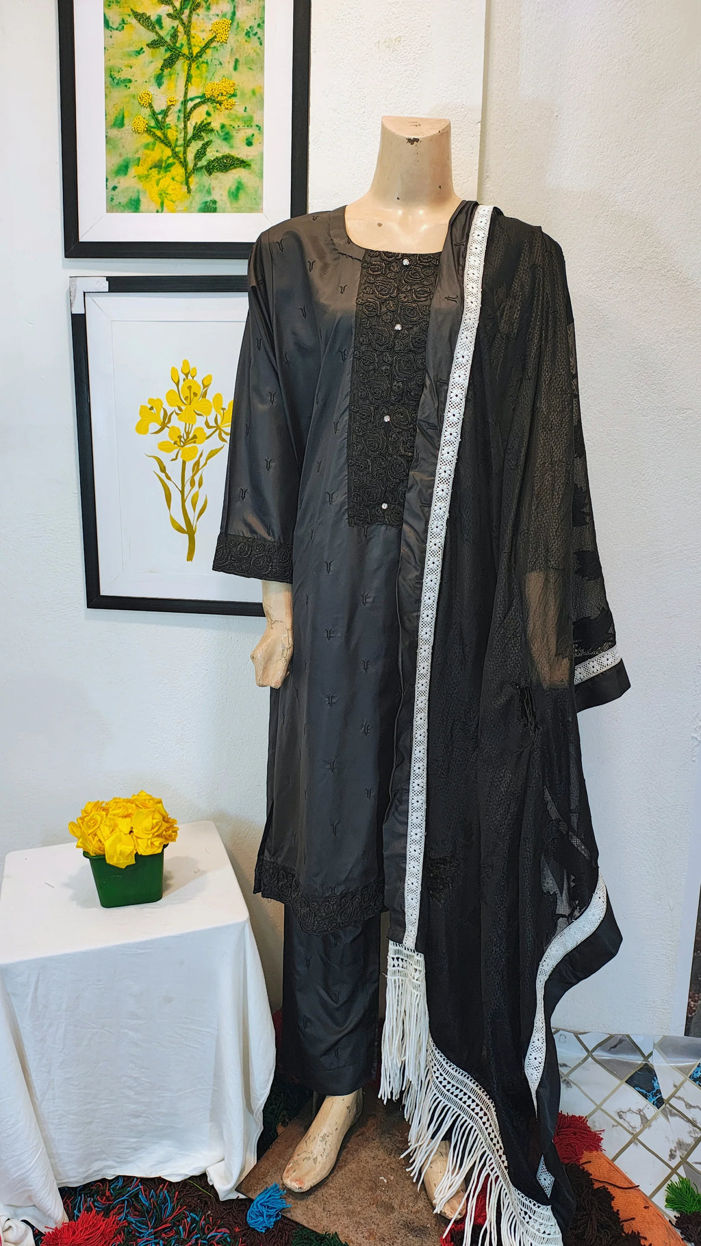 Ebony Silk-Finish 3-Piece Suit with Intricate Lace Bodice & Tasseled Dupatta